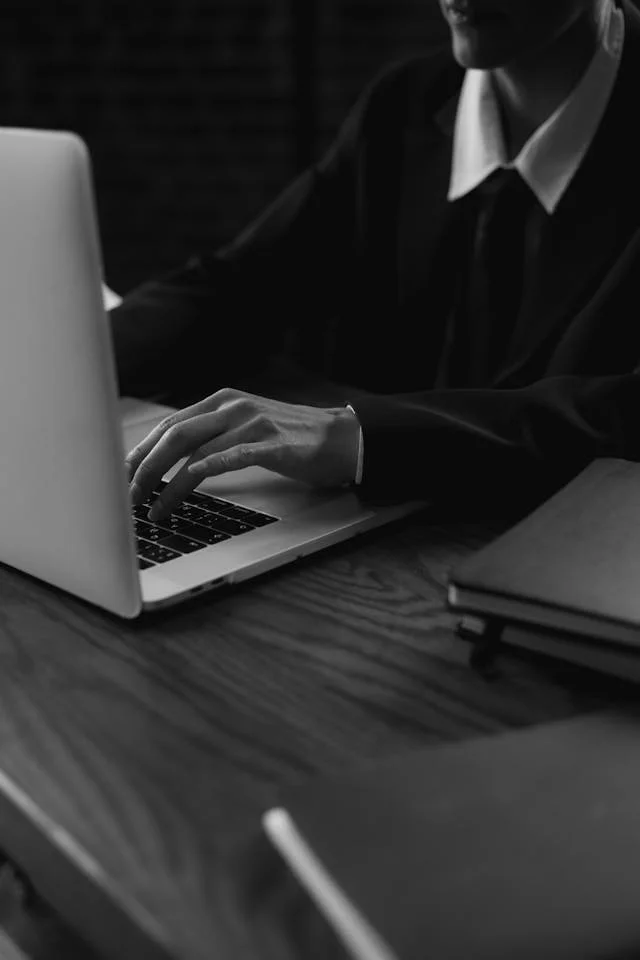 Accompagnement réglementaire pour entreprises avec analyse de conformité