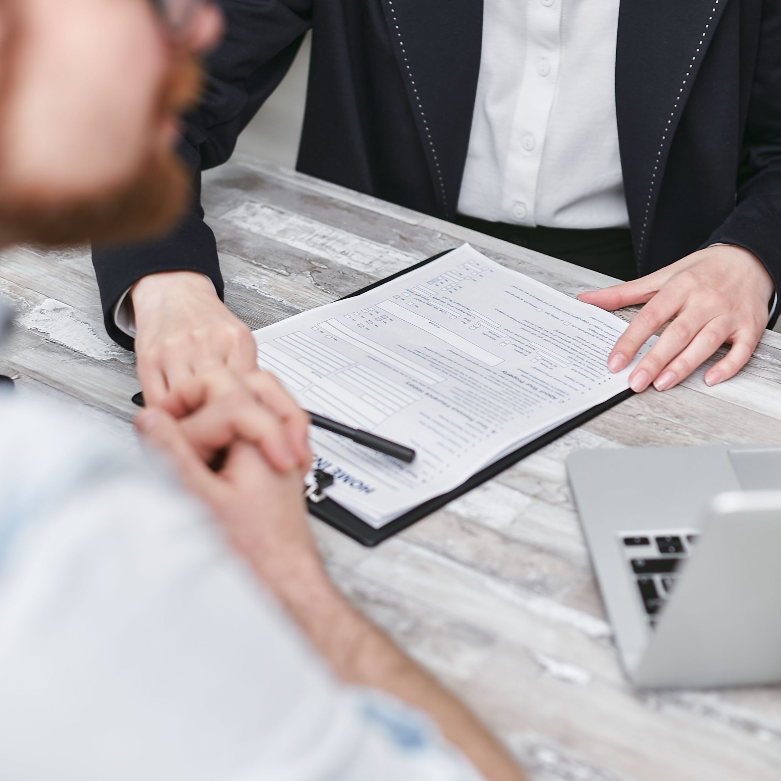 comment choisir un consultant réglementaire fiable